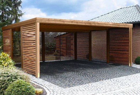 moderne carport met plat dak en houten latten